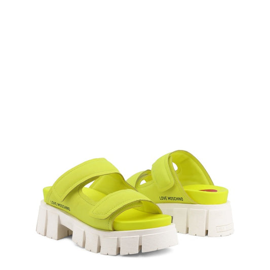LOVE MOSCHINO